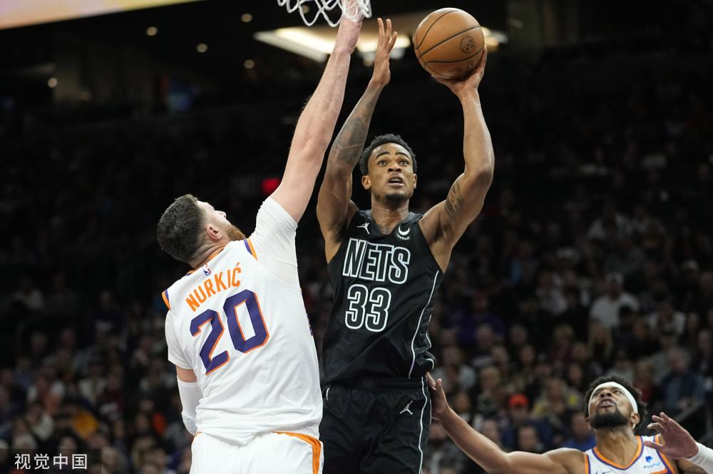 沉着冷静的 沉着冷静的